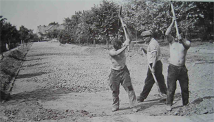 Klietzer Geschichte - Der Bau der Karl Marx Strasse in Klietz am See